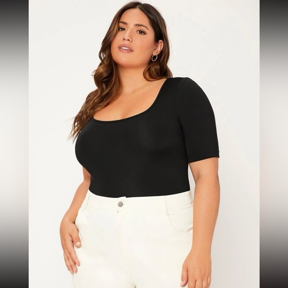 3/$15 SHEIN BASICS Plus Solid Scoop Neck Bodysuit Black 3XL (18) - Picture 2 of 7